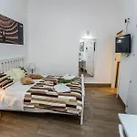 Katane' Room's Konukevi Katanya