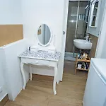 Katane' Room's