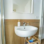 Katane' Room's Katanya