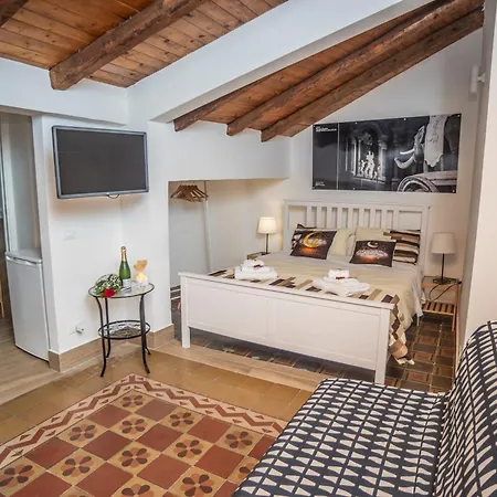 Katane' Room's Gæstehus